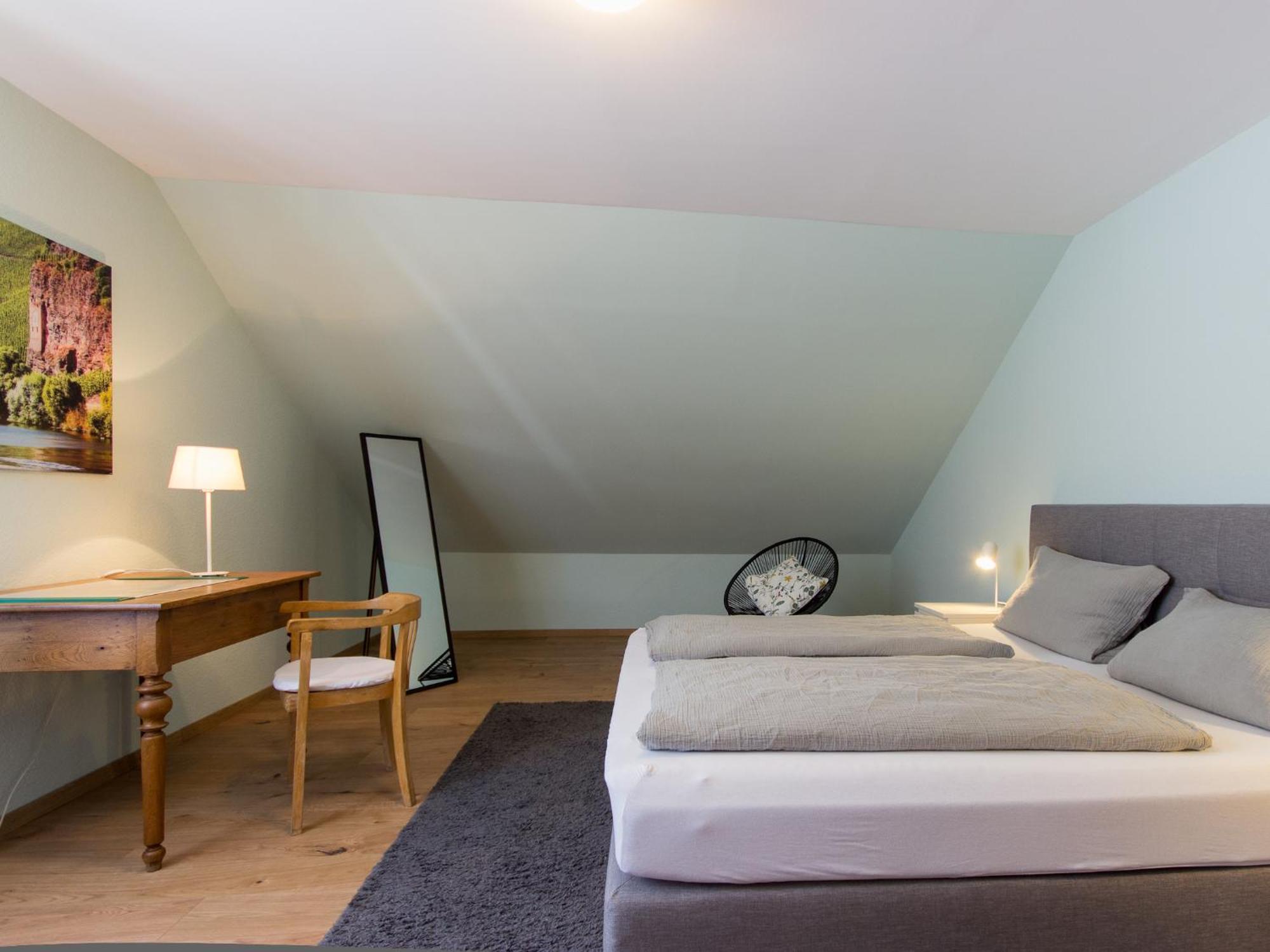 Ferienhaus Schwaab-Scherr, Genau Zwischen Bernkastel-Kues Und Traben-Trarbach, Mit Kostenlosem Oepnv-Ticket Fuer Bus Und Bahn, Parkplaetzen Und Fahrradgarage Erden Eksteriør billede