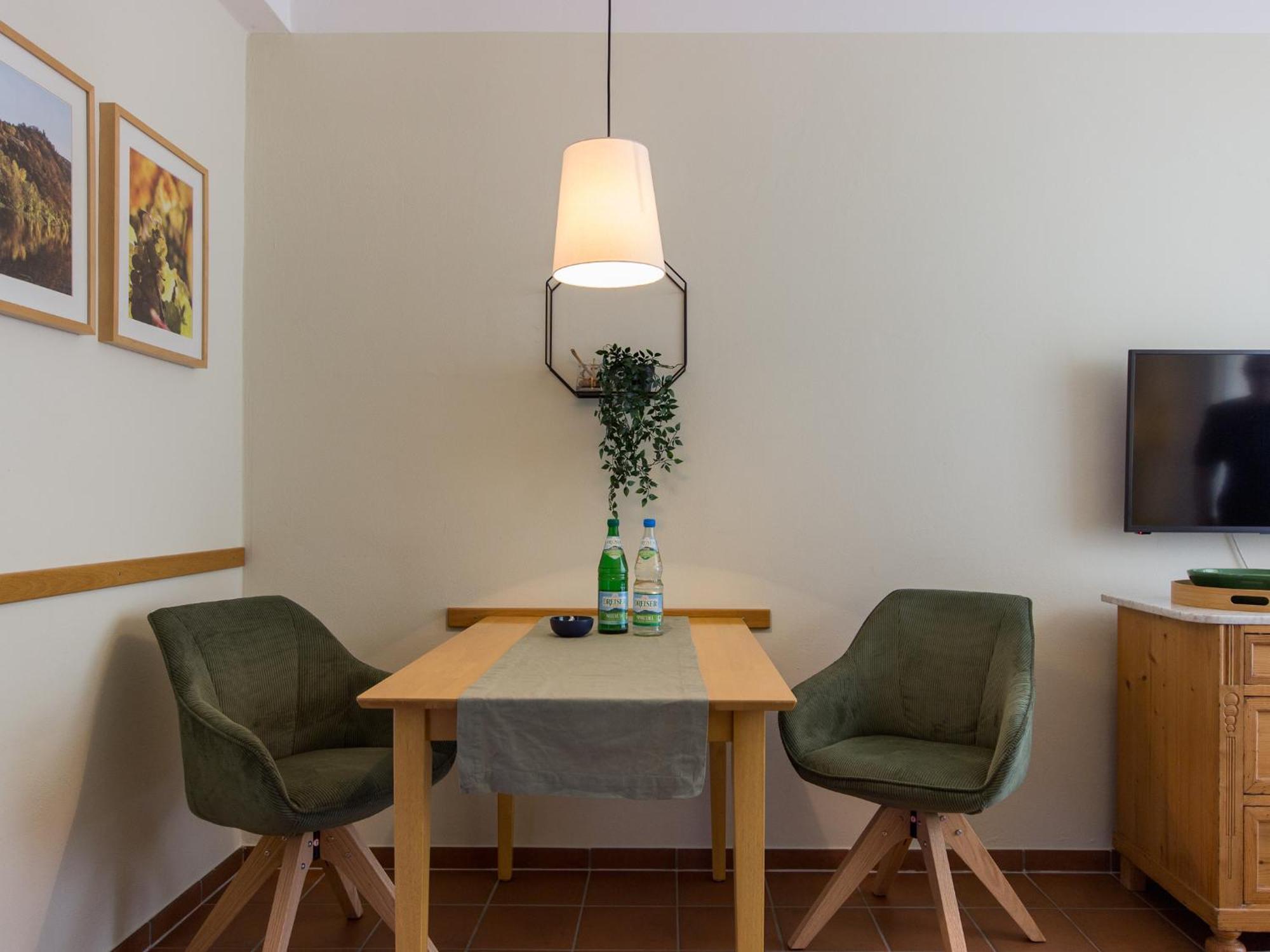 Ferienhaus Schwaab-Scherr, Genau Zwischen Bernkastel-Kues Und Traben-Trarbach, Mit Kostenlosem Oepnv-Ticket Fuer Bus Und Bahn, Parkplaetzen Und Fahrradgarage Erden Eksteriør billede